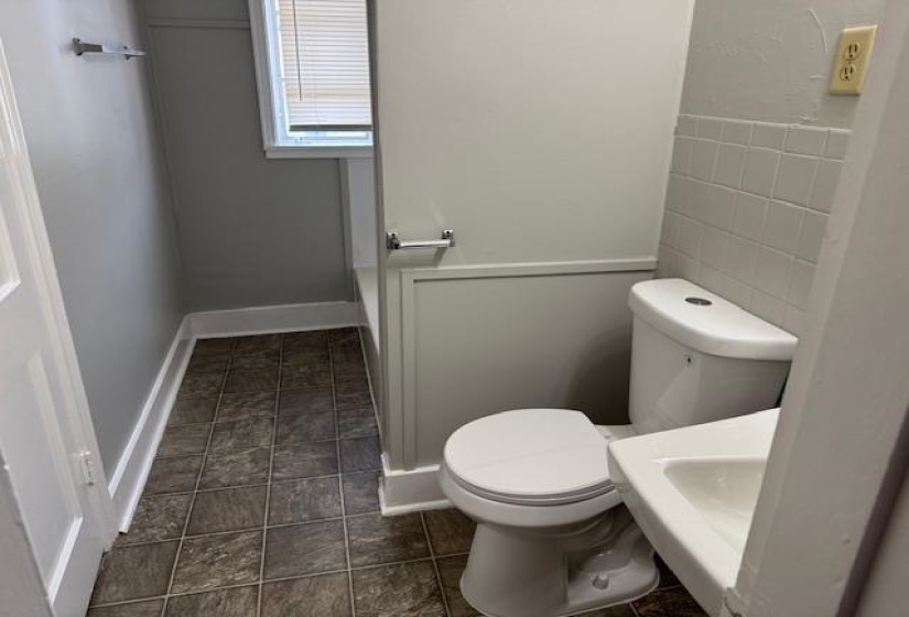 1515 MADISON AVE, Memphis, Tennessee 38104, 6 Bedroom Bedrooms, 11 Room Rooms,5 BathroomBathrooms,Residential,For Sale,MADISON,0,10218072