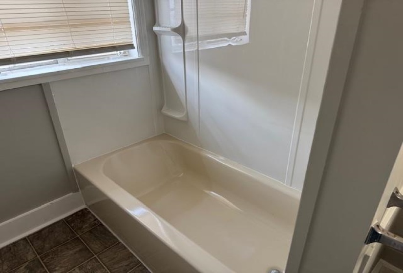 1515 MADISON AVE, Memphis, Tennessee 38104, 6 Bedroom Bedrooms, 11 Room Rooms,5 BathroomBathrooms,Residential,For Sale,MADISON,0,10218072
