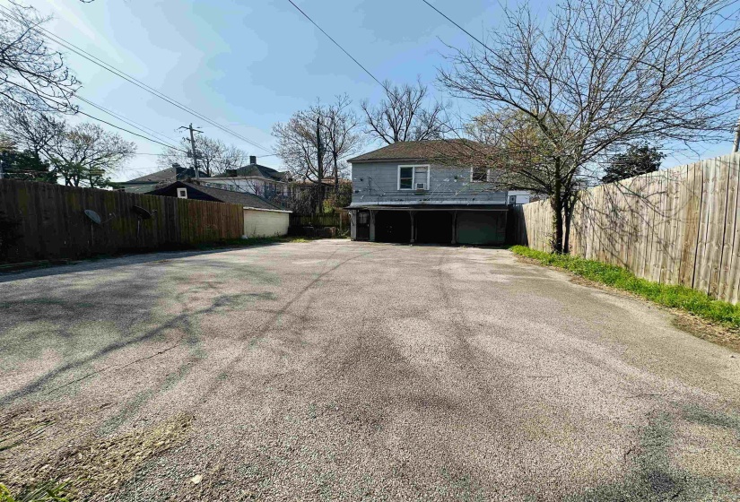 1515 MADISON AVE, Memphis, Tennessee 38104, 6 Bedroom Bedrooms, 11 Room Rooms,5 BathroomBathrooms,Residential,For Sale,MADISON,0,10218072