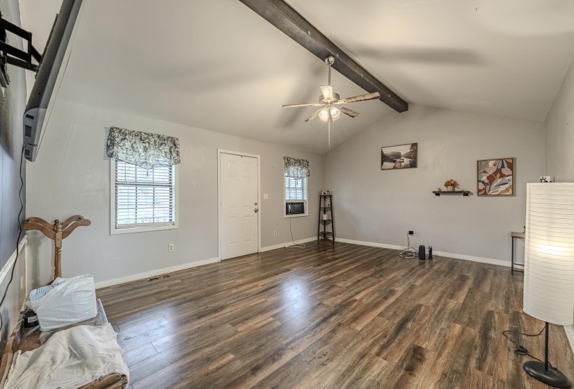 235 PARKVIEW DR, Savannah, Tennessee 38372, 3 Bedrooms Bedrooms, 7 Rooms Rooms,2 BathroomsBathrooms,Residential,For Sale,PARKVIEW,10218081