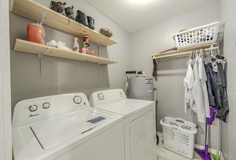 235 PARKVIEW DR, Savannah, Tennessee 38372, 3 Bedrooms Bedrooms, 7 Rooms Rooms,2 BathroomsBathrooms,Residential,For Sale,PARKVIEW,10218081