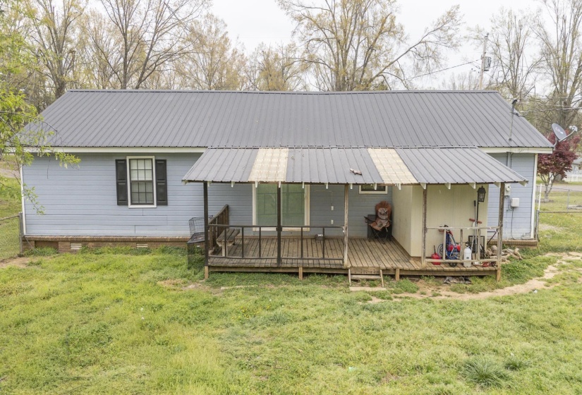 235 PARKVIEW DR, Savannah, Tennessee 38372, 3 Bedrooms Bedrooms, 7 Rooms Rooms,2 BathroomsBathrooms,Residential,For Sale,PARKVIEW,10218081