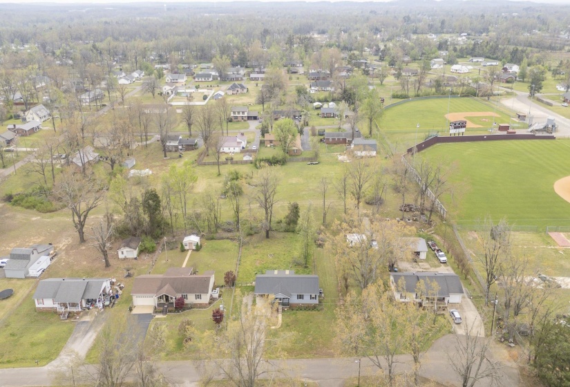 235 PARKVIEW DR, Savannah, Tennessee 38372, 3 Bedrooms Bedrooms, 7 Rooms Rooms,2 BathroomsBathrooms,Residential,For Sale,PARKVIEW,10218081