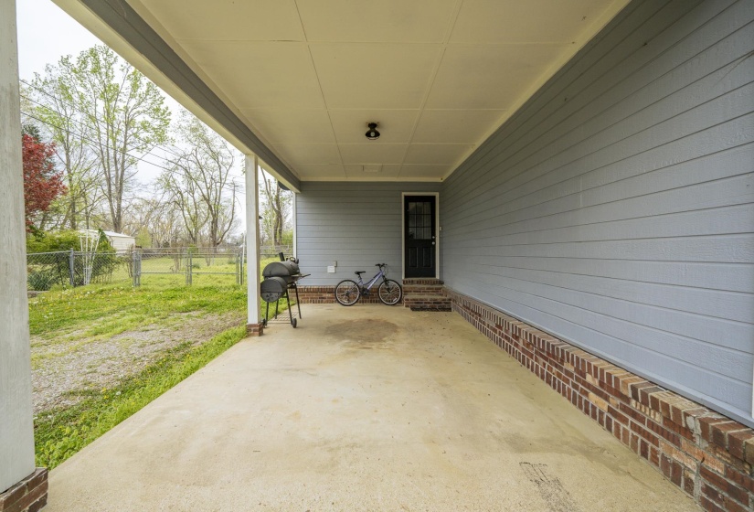 235 PARKVIEW DR, Savannah, Tennessee 38372, 3 Bedrooms Bedrooms, 7 Rooms Rooms,2 BathroomsBathrooms,Residential,For Sale,PARKVIEW,10218081