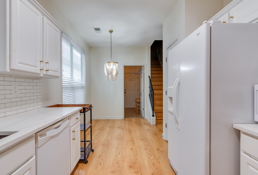 1415 DOWN RIVER DR, Memphis, Tennessee 38103, 4 Bedrooms Bedrooms, 6 Rooms Rooms,2.1 BathroomsBathrooms,Residential,For Sale,DOWN RIVER,10218087