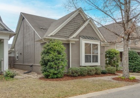 1415 DOWN RIVER DR, Memphis, Tennessee 38103, 4 Bedrooms Bedrooms, 6 Rooms Rooms,2.1 BathroomsBathrooms,Residential,For Sale,DOWN RIVER,10218087