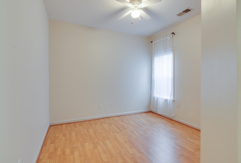 1415 DOWN RIVER DR, Memphis, Tennessee 38103, 4 Bedrooms Bedrooms, 6 Rooms Rooms,2.1 BathroomsBathrooms,Residential,For Sale,DOWN RIVER,10218087