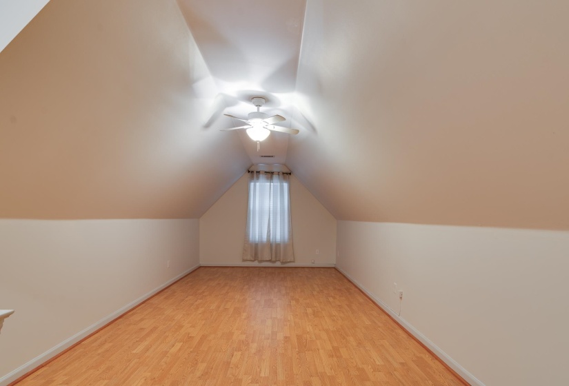 1415 DOWN RIVER DR, Memphis, Tennessee 38103, 4 Bedrooms Bedrooms, 6 Rooms Rooms,2.1 BathroomsBathrooms,Residential,For Sale,DOWN RIVER,10218087