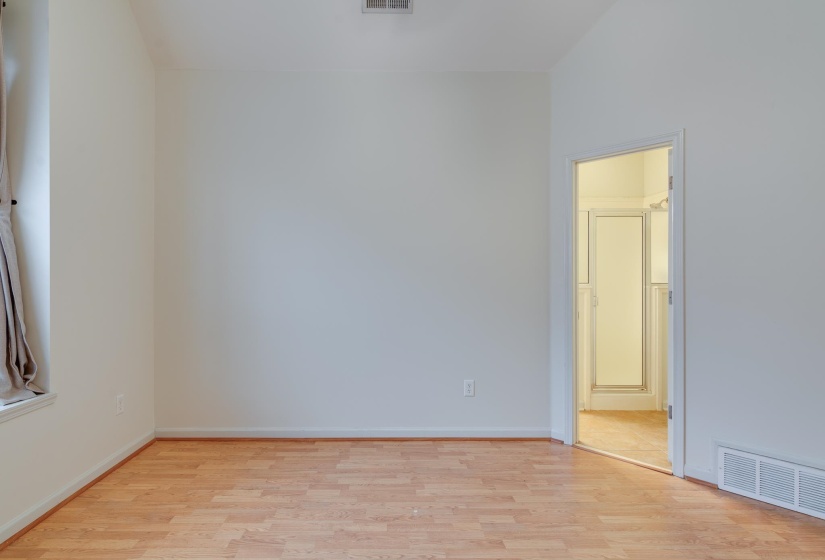 1415 DOWN RIVER DR, Memphis, Tennessee 38103, 4 Bedrooms Bedrooms, 6 Rooms Rooms,2.1 BathroomsBathrooms,Residential,For Sale,DOWN RIVER,10218087