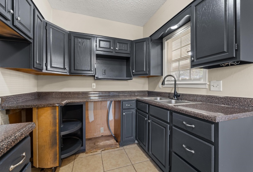 3728 MERRITT ST, Memphis, Tennessee 38128, 3 Bedroom Bedrooms, 6 Room Rooms,2 BathroomBathrooms,Residential,For Sale,MERRITT,0,10218095