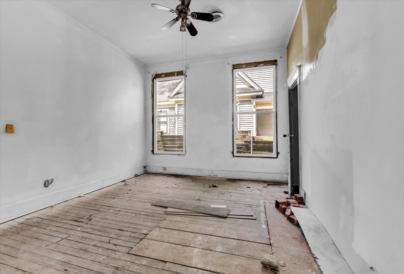 1155 SLEDGE AVE, Memphis, Tennessee 38104, 3 Bedrooms Bedrooms, 5 Rooms Rooms,1.1 BathroomsBathrooms,Residential,For Sale,SLEDGE,10218099