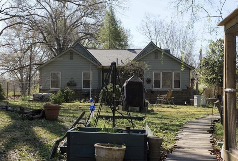 190 70 HWY, Mason, Tennessee 38049, 4 Bedrooms Bedrooms, 8 Rooms Rooms,1.1 BathroomsBathrooms,Residential,For Sale,70,10218123