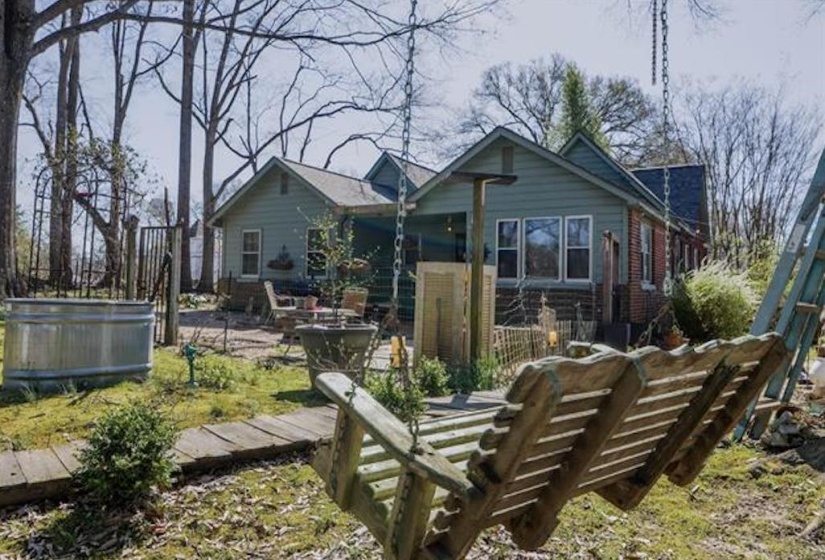 190 70 HWY, Mason, Tennessee 38049, 4 Bedrooms Bedrooms, 8 Rooms Rooms,1.1 BathroomsBathrooms,Residential,For Sale,70,10218123