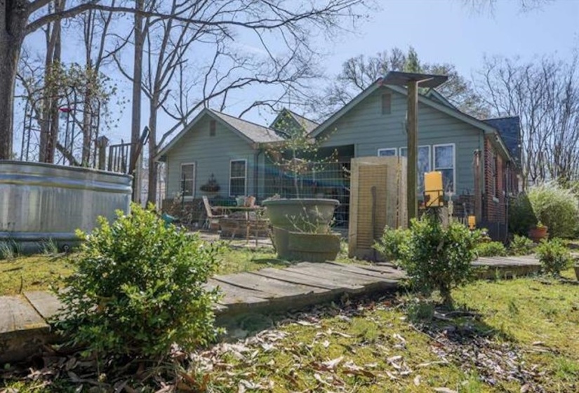 190 70 HWY, Mason, Tennessee 38049, 4 Bedrooms Bedrooms, 8 Rooms Rooms,1.1 BathroomsBathrooms,Residential,For Sale,70,10218123