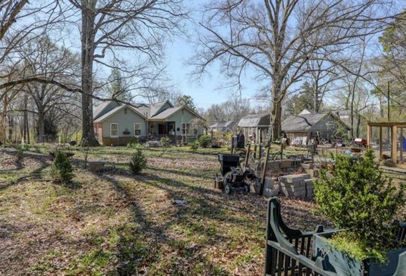 190 70 HWY, Mason, Tennessee 38049, 4 Bedrooms Bedrooms, 8 Rooms Rooms,1.1 BathroomsBathrooms,Residential,For Sale,70,10218123