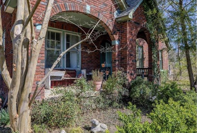 190 70 HWY, Mason, Tennessee 38049, 4 Bedrooms Bedrooms, 8 Rooms Rooms,1.1 BathroomsBathrooms,Residential,For Sale,70,10218123