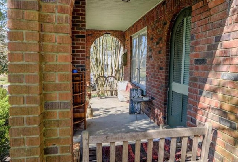 190 70 HWY, Mason, Tennessee 38049, 4 Bedrooms Bedrooms, 8 Rooms Rooms,1.1 BathroomsBathrooms,Residential,For Sale,70,10218123