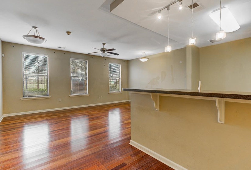 731 LITTY CT, Memphis, Tennessee 38103, 2 Rooms Rooms,1 BathroomBathrooms,Residential,For Sale,LITTY,10218143