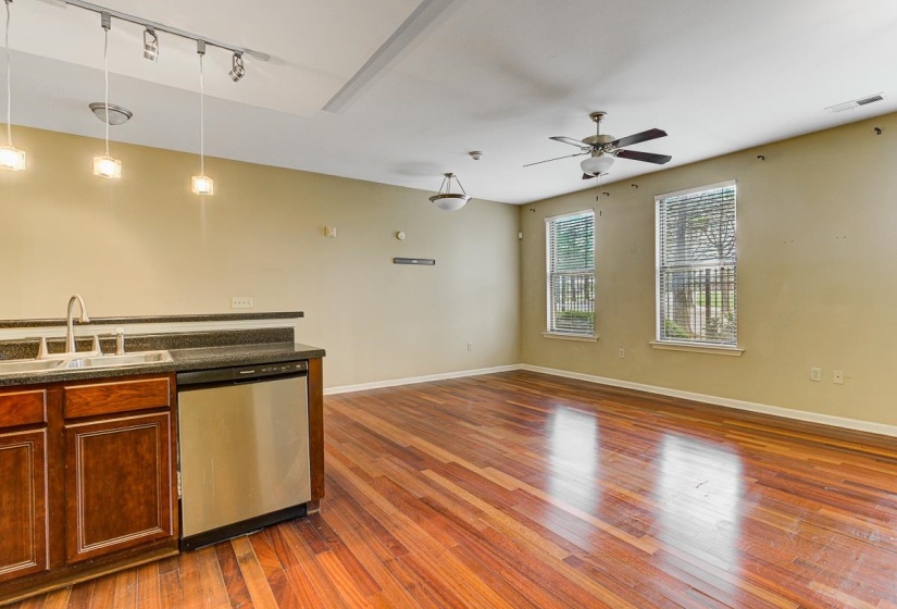 731 LITTY CT, Memphis, Tennessee 38103, 2 Rooms Rooms,1 BathroomBathrooms,Residential,For Sale,LITTY,10218143