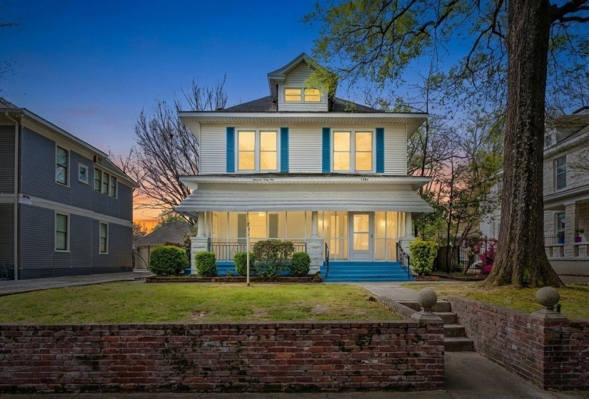 1361 VINTON AVE, Memphis, Tennessee 38104, 4 Bedroom Bedrooms, 10 Room Rooms,3.1 BathroomBathrooms,Residential,For Sale,VINTON,0,10218168