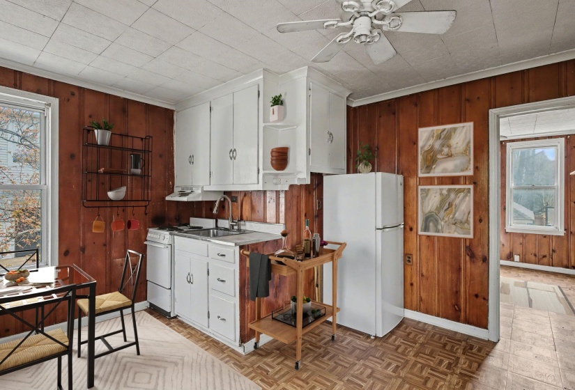 1361 VINTON AVE, Memphis, Tennessee 38104, 4 Bedroom Bedrooms, 10 Room Rooms,3.1 BathroomBathrooms,Residential,For Sale,VINTON,0,10218168