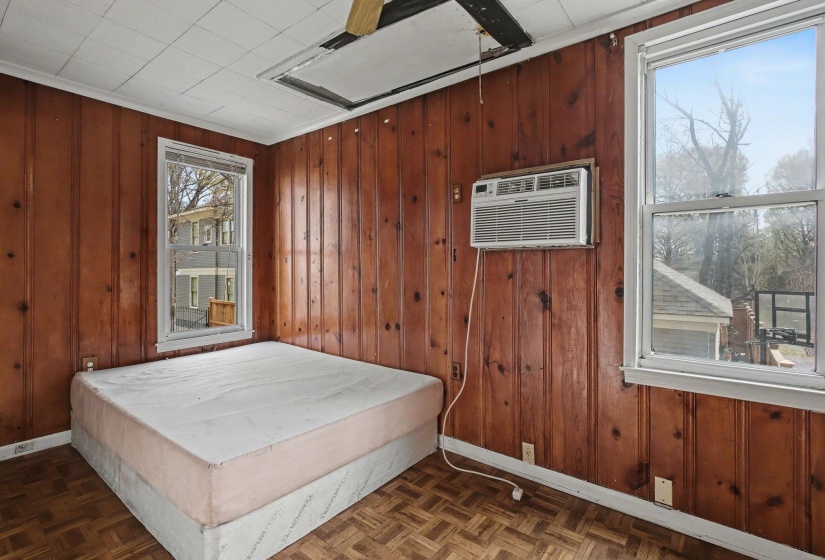 1361 VINTON AVE, Memphis, Tennessee 38104, 4 Bedroom Bedrooms, 10 Room Rooms,3.1 BathroomBathrooms,Residential,For Sale,VINTON,0,10218168