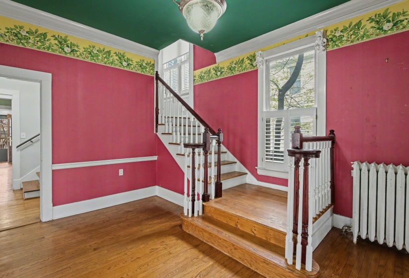 1361 VINTON AVE, Memphis, Tennessee 38104, 4 Bedroom Bedrooms, 10 Room Rooms,3.1 BathroomBathrooms,Residential,For Sale,VINTON,0,10218168