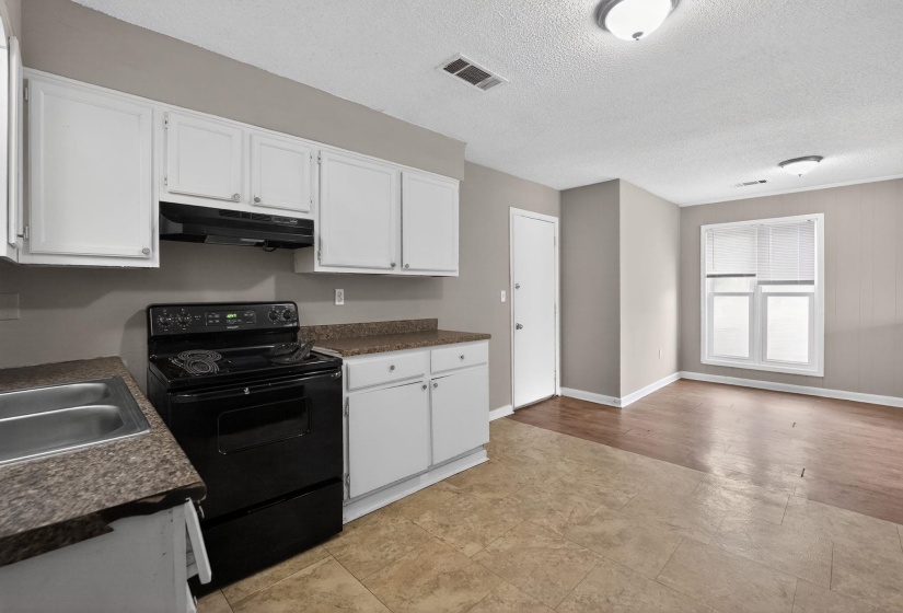 4177 UNIVERSITY ST, Memphis, Tennessee 38127, 3 Bedrooms Bedrooms, 5 Rooms Rooms,1 BathroomBathrooms,Residential,For Sale,UNIVERSITY,10218170