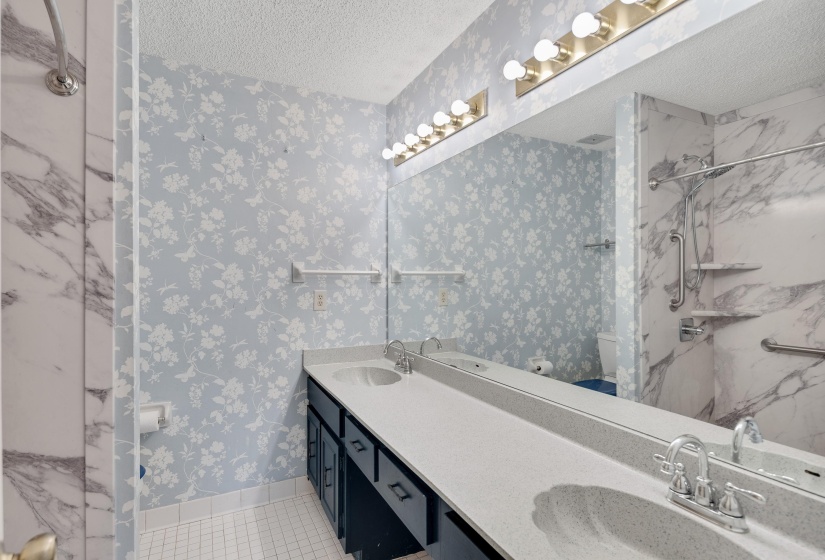 1675 RAVENHILL DR, Germantown, Tennessee 38138, 2 Bedrooms Bedrooms, 5 Rooms Rooms,2 BathroomsBathrooms,Residential,For Sale,RAVENHILL,10218172