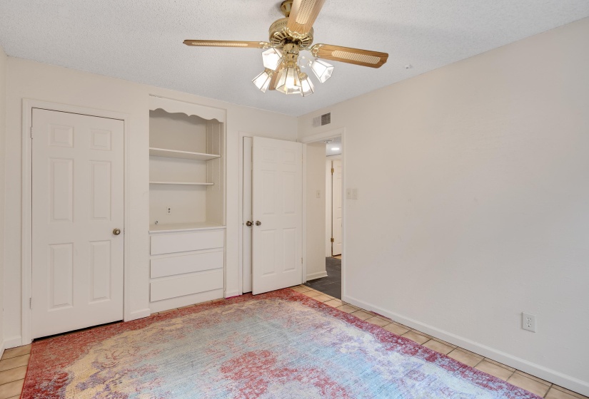1675 RAVENHILL DR, Germantown, Tennessee 38138, 2 Bedrooms Bedrooms, 5 Rooms Rooms,2 BathroomsBathrooms,Residential,For Sale,RAVENHILL,10218172