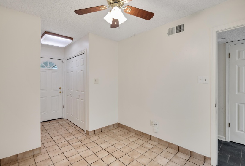 1675 RAVENHILL DR, Germantown, Tennessee 38138, 2 Bedrooms Bedrooms, 5 Rooms Rooms,2 BathroomsBathrooms,Residential,For Sale,RAVENHILL,10218172