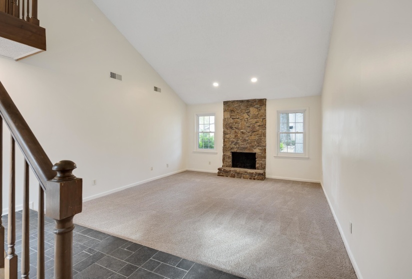 1675 RAVENHILL DR, Germantown, Tennessee 38138, 2 Bedrooms Bedrooms, 5 Rooms Rooms,2 BathroomsBathrooms,Residential,For Sale,RAVENHILL,10218172