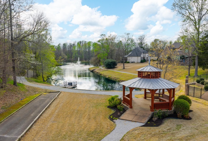 104 LOCHMEADE DR, Atoka, Tennessee 38004, 4 Bedroom Bedrooms, 9 Room Rooms,4.1 BathroomBathrooms,Residential,For Sale,LOCHMEADE,0,10218174