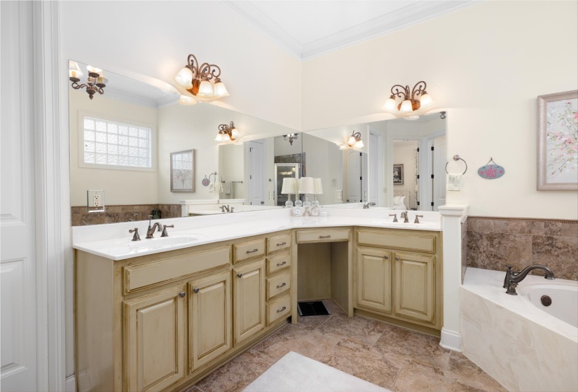104 LOCHMEADE DR, Atoka, Tennessee 38004, 4 Bedroom Bedrooms, 9 Room Rooms,4.1 BathroomBathrooms,Residential,For Sale,LOCHMEADE,0,10218174