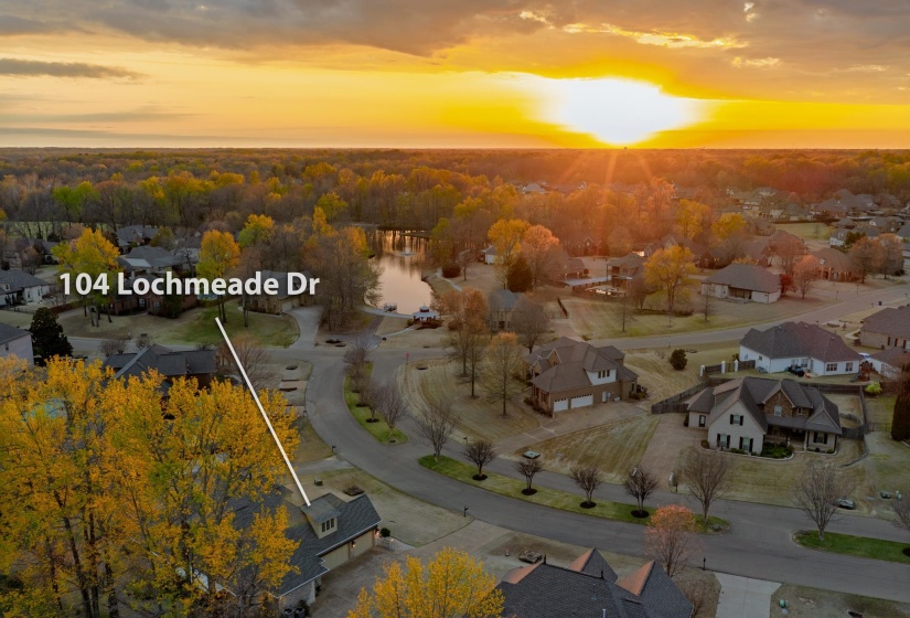 104 LOCHMEADE DR, Atoka, Tennessee 38004, 4 Bedroom Bedrooms, 9 Room Rooms,4.1 BathroomBathrooms,Residential,For Sale,LOCHMEADE,0,10218174