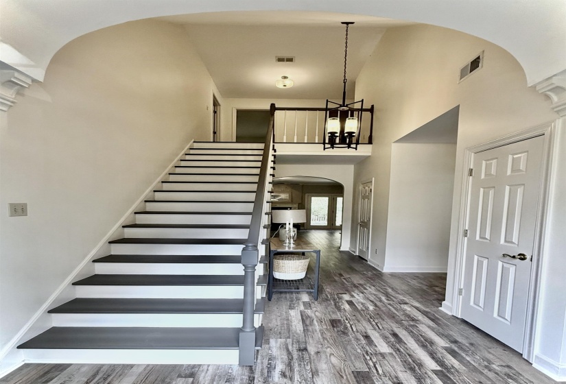 756 CRESTOVER DR, Collierville, Tennessee 38017, 4 Bedrooms Bedrooms, 8 Rooms Rooms,2.1 BathroomsBathrooms,Residential,For Sale,CRESTOVER,10218185