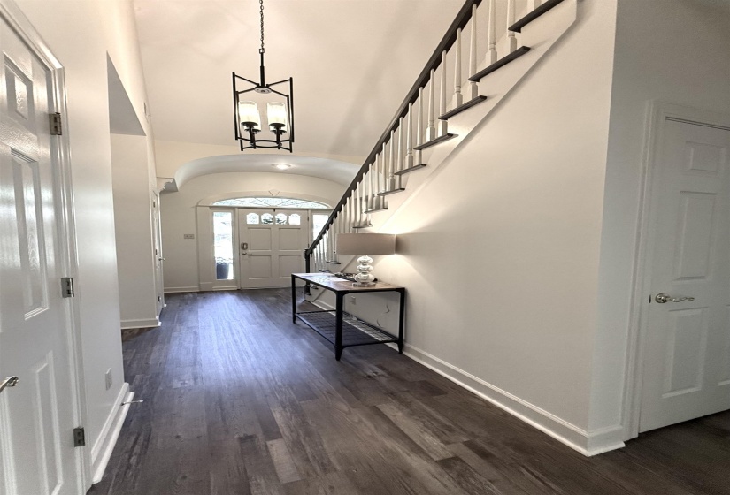 756 CRESTOVER DR, Collierville, Tennessee 38017, 4 Bedrooms Bedrooms, 8 Rooms Rooms,2.1 BathroomsBathrooms,Residential,For Sale,CRESTOVER,10218185