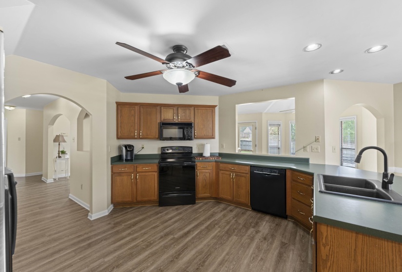 6767 BEAGLE RUN LN, Bartlett, Tennessee 38135, 3 Bedroom Bedrooms, 6 Room Rooms,2 BathroomBathrooms,Residential,For Sale,BEAGLE RUN,0,10218203