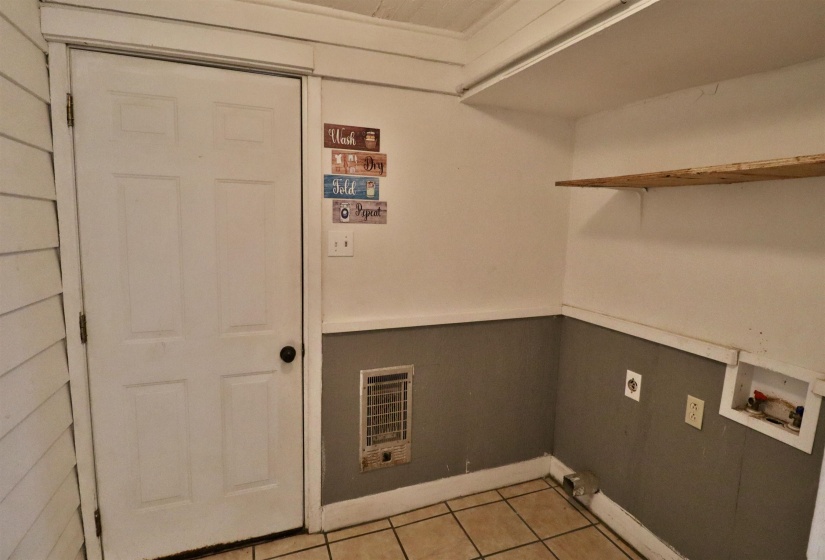 143 LAKE DR, Ripley, Tennessee 38063, 2 Bedroom Bedrooms, 5 Room Rooms,1.1 BathroomBathrooms,Residential,For Sale,LAKE,0,10218208