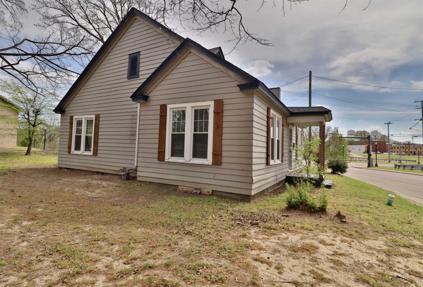 143 LAKE DR, Ripley, Tennessee 38063, 2 Bedroom Bedrooms, 5 Room Rooms,1.1 BathroomBathrooms,Residential,For Sale,LAKE,0,10218208