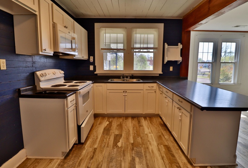 143 LAKE DR, Ripley, Tennessee 38063, 2 Bedroom Bedrooms, 5 Room Rooms,1.1 BathroomBathrooms,Residential,For Sale,LAKE,0,10218208