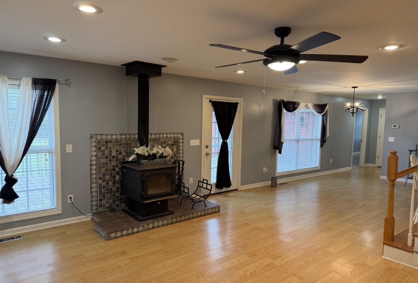 480 BULL HOLLOW LOOP, Savannah, Tennessee 38327, 4 Bedrooms Bedrooms, 11 Rooms Rooms,3 BathroomsBathrooms,Residential,For Sale,BULL HOLLOW,10218228