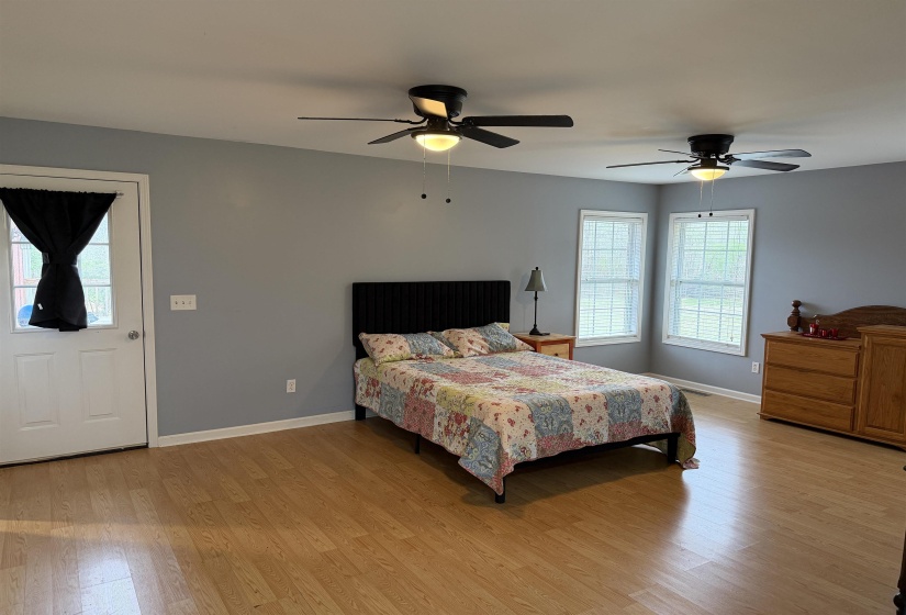 480 BULL HOLLOW LOOP, Savannah, Tennessee 38327, 4 Bedrooms Bedrooms, 11 Rooms Rooms,3 BathroomsBathrooms,Residential,For Sale,BULL HOLLOW,10218228