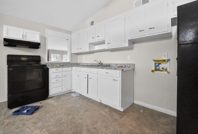 4859 ORTIE DR, Memphis, Tennessee 38109, 4 Bedrooms Bedrooms, 8 Rooms Rooms,2.1 BathroomsBathrooms,Residential,For Sale,ORTIE,10218239