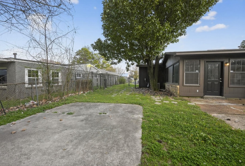 4859 ORTIE DR, Memphis, Tennessee 38109, 4 Bedrooms Bedrooms, 8 Rooms Rooms,2.1 BathroomsBathrooms,Residential,For Sale,ORTIE,10218239