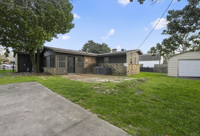 4859 ORTIE DR, Memphis, Tennessee 38109, 4 Bedrooms Bedrooms, 8 Rooms Rooms,2.1 BathroomsBathrooms,Residential,For Sale,ORTIE,10218239