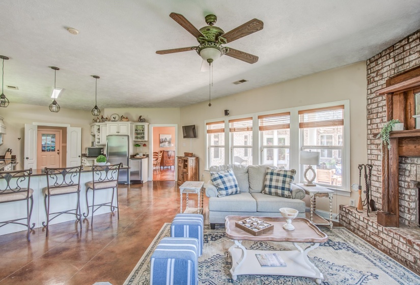 1215 BEAVER CREEK RD, Braden, Tennessee 38049, 3 Bedrooms Bedrooms, 10 Rooms Rooms,3.1 BathroomsBathrooms,Residential,For Sale,BEAVER CREEK,10218247