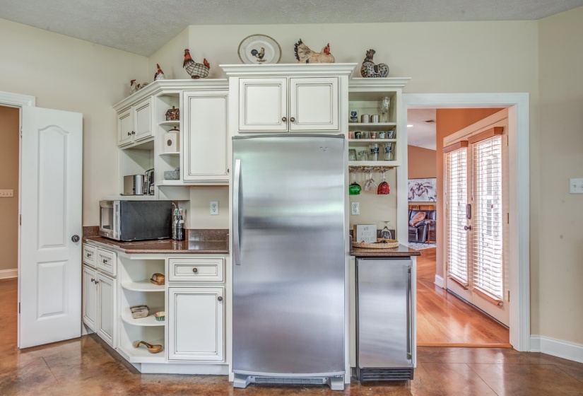1215 BEAVER CREEK RD, Braden, Tennessee 38049, 3 Bedrooms Bedrooms, 10 Rooms Rooms,3.1 BathroomsBathrooms,Residential,For Sale,BEAVER CREEK,10218247
