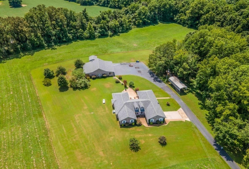 1215 BEAVER CREEK RD, Braden, Tennessee 38049, 3 Bedrooms Bedrooms, 10 Rooms Rooms,3.1 BathroomsBathrooms,Residential,For Sale,BEAVER CREEK,10218247