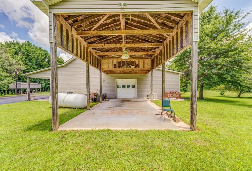 1215 BEAVER CREEK RD, Braden, Tennessee 38049, 3 Bedrooms Bedrooms, 10 Rooms Rooms,3.1 BathroomsBathrooms,Residential,For Sale,BEAVER CREEK,10218247
